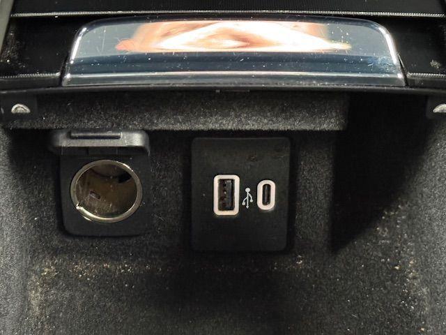 2022 Infinite Black Metallic Lincoln Corsair