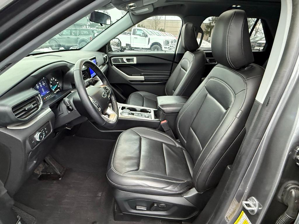 used 2022 Ford Explorer car, priced at $28,204