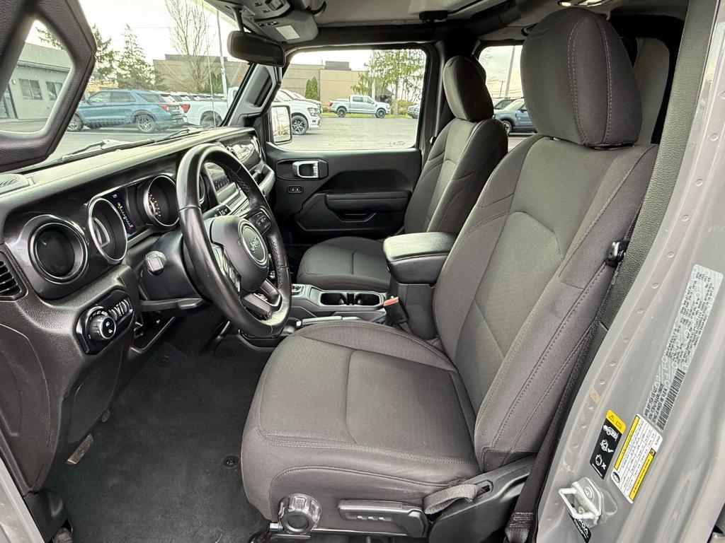 used 2022 Jeep Gladiator car, priced at $27,987