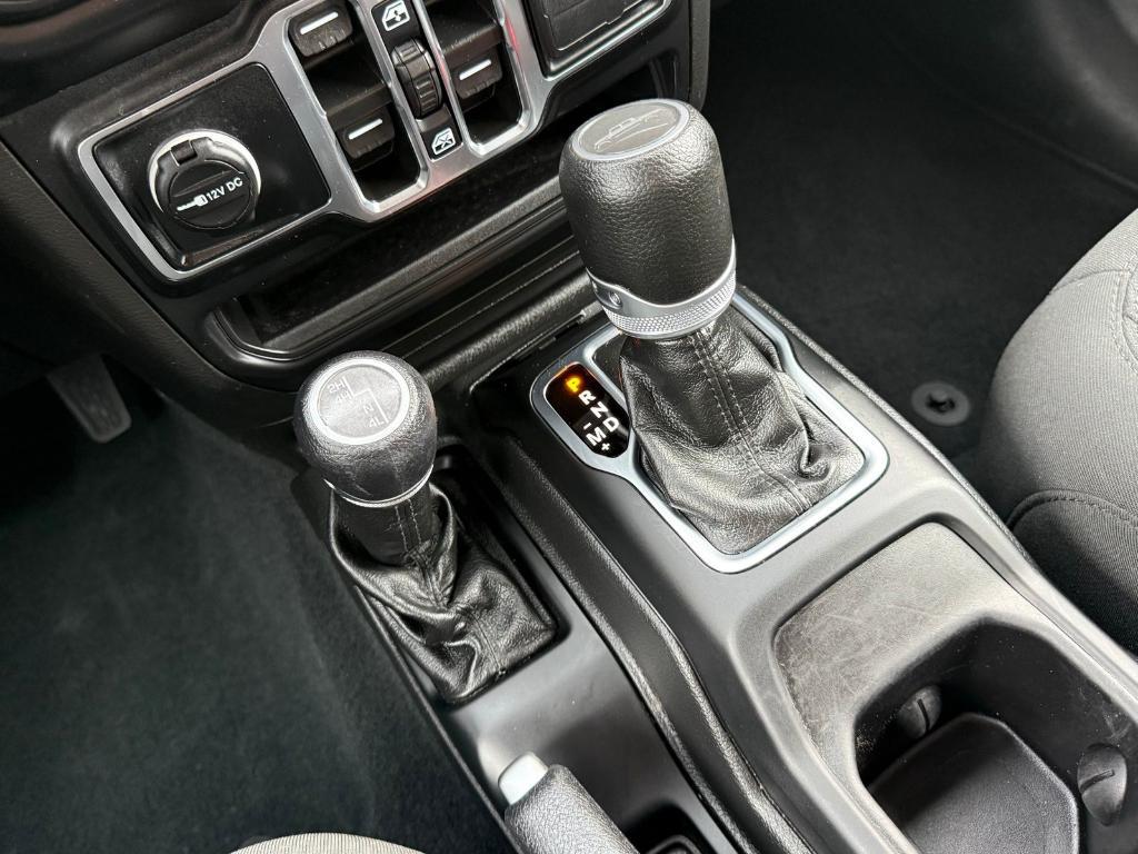 used 2022 Jeep Gladiator car, priced at $29,133