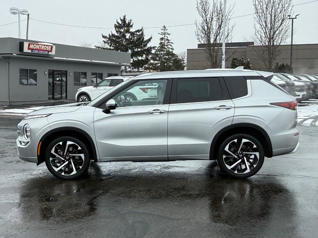 used 2023 Mitsubishi Outlander car, priced at $25,546