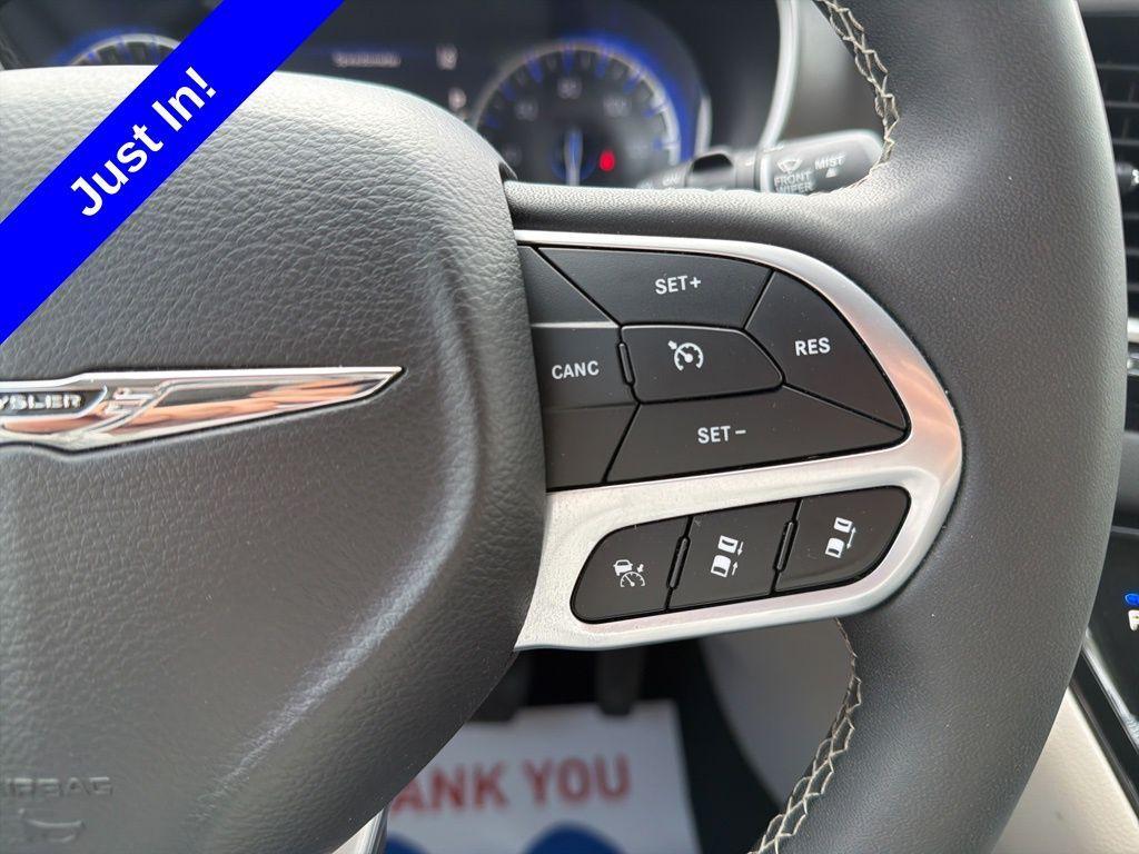 used 2024 Chrysler Pacifica car, priced at $29,305