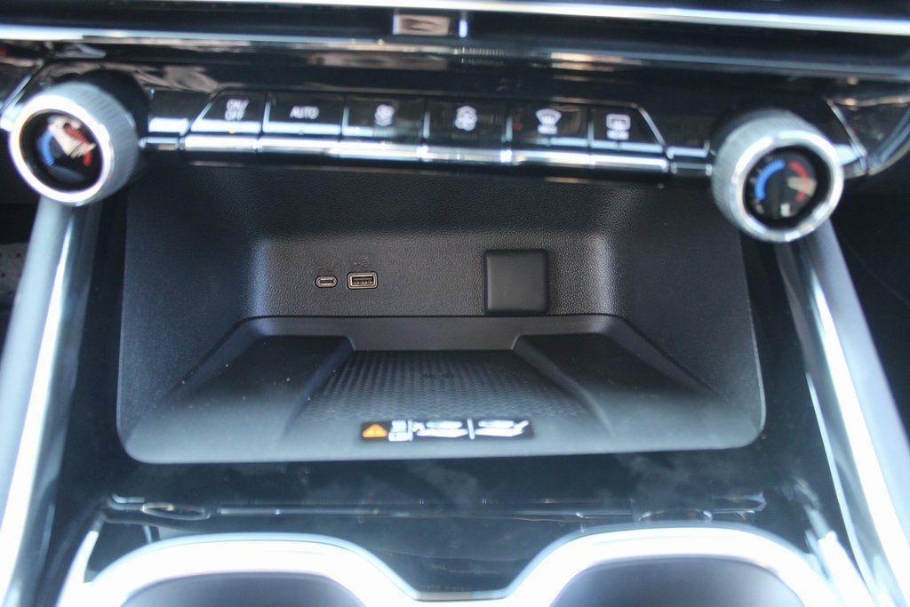 new 2026 Chevrolet Traverse car, priced at $53,533