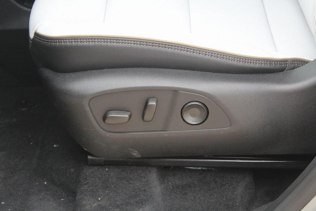 new 2026 Chevrolet Traverse car, priced at $57,750