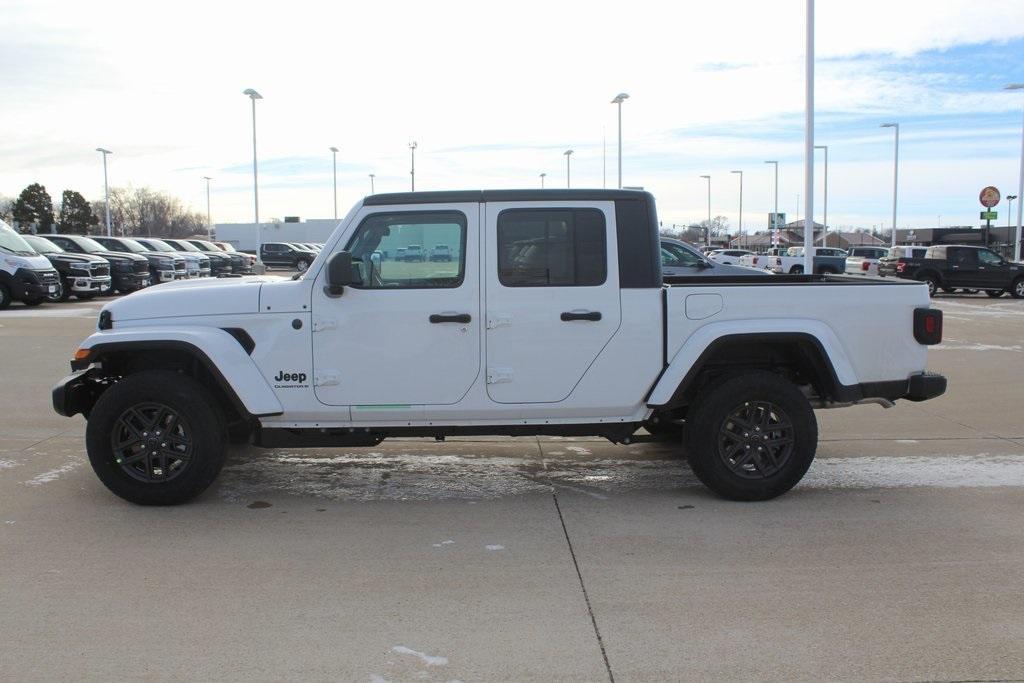 new 2026 Jeep Gladiator car, priced at $46,951