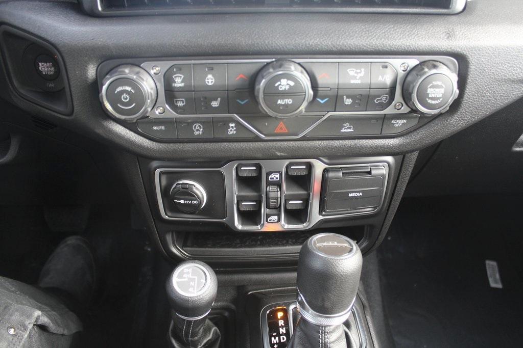 new 2026 Jeep Gladiator car, priced at $46,951