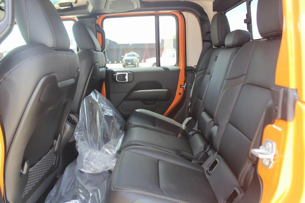 new 2025 Jeep Gladiator car, priced at $40,649