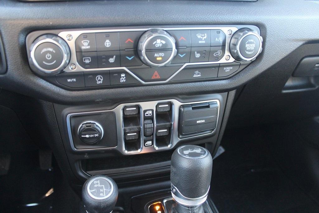 new 2026 Jeep Wrangler car, priced at $48,951