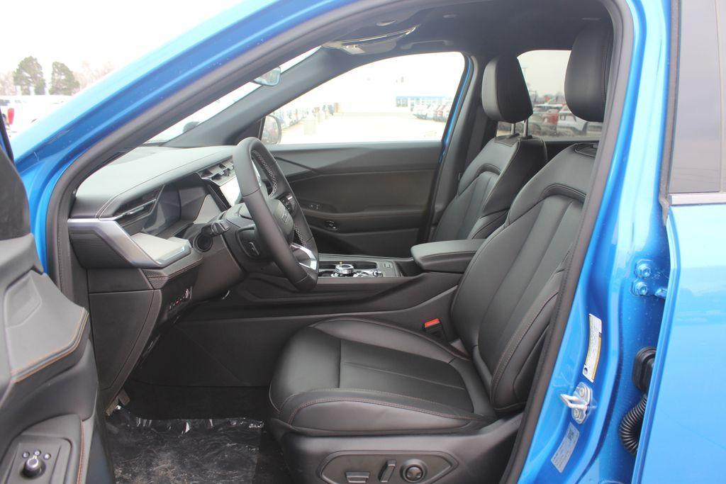 new 2026 Jeep Cherokee car, priced at $38,475