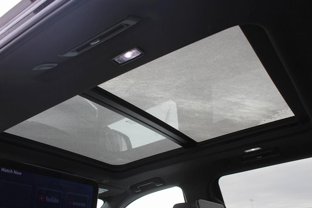 used 2022 Chevrolet Suburban car, priced at $48,643