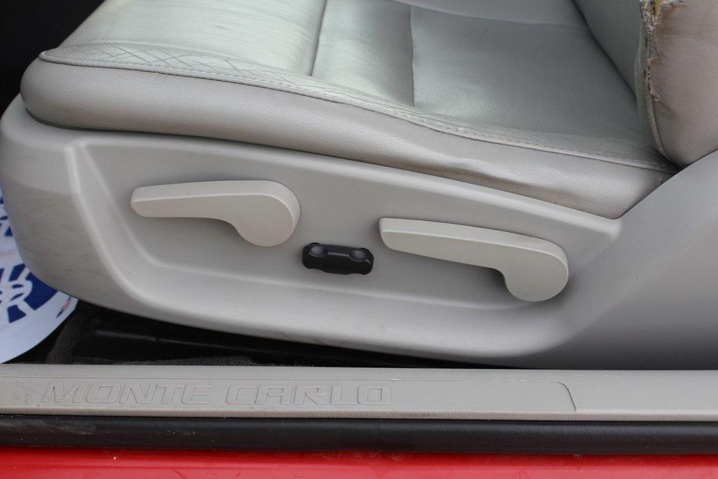 used 2006 Chevrolet Monte Carlo car, priced at $8,752