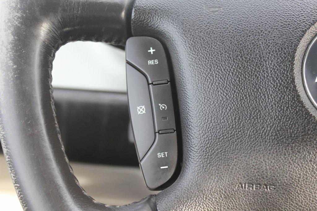 used 2006 Chevrolet Monte Carlo car, priced at $8,752