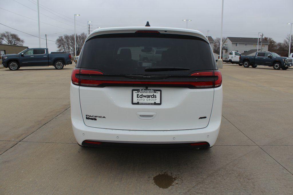 new 2026 Chrysler Pacifica car, priced at $44,026