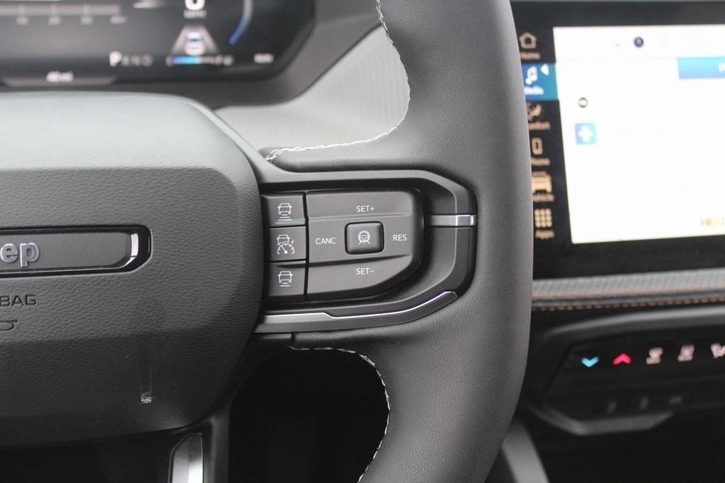 new 2026 Jeep Cherokee car, priced at $41,955