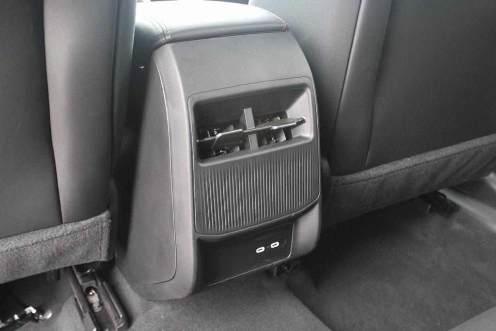 new 2026 Jeep Cherokee car, priced at $41,955