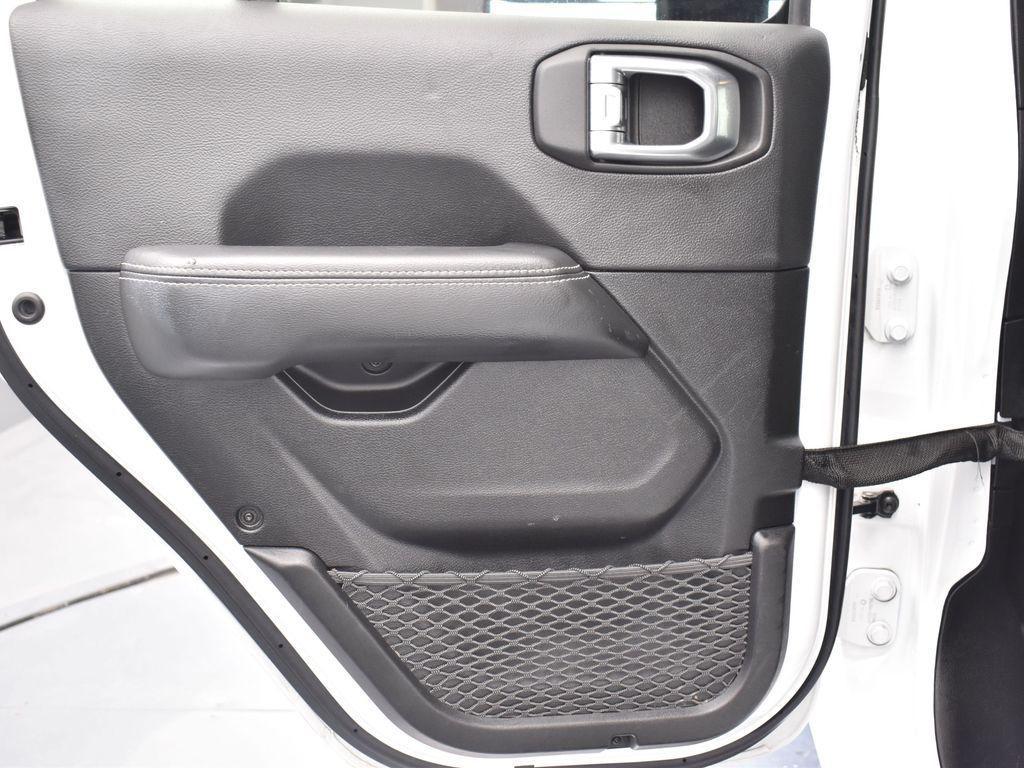 used 2023 Jeep Gladiator car, priced at $27,500