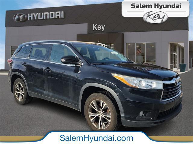 used 2016 Toyota Highlander car, priced at $17,999