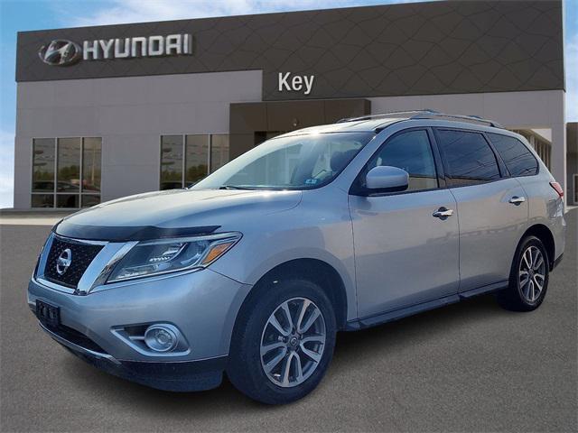 used 2013 Nissan Pathfinder car, priced at $6,995