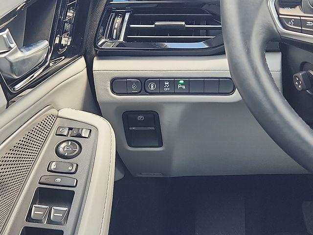 used 2023 Acura MDX car, priced at $43,669