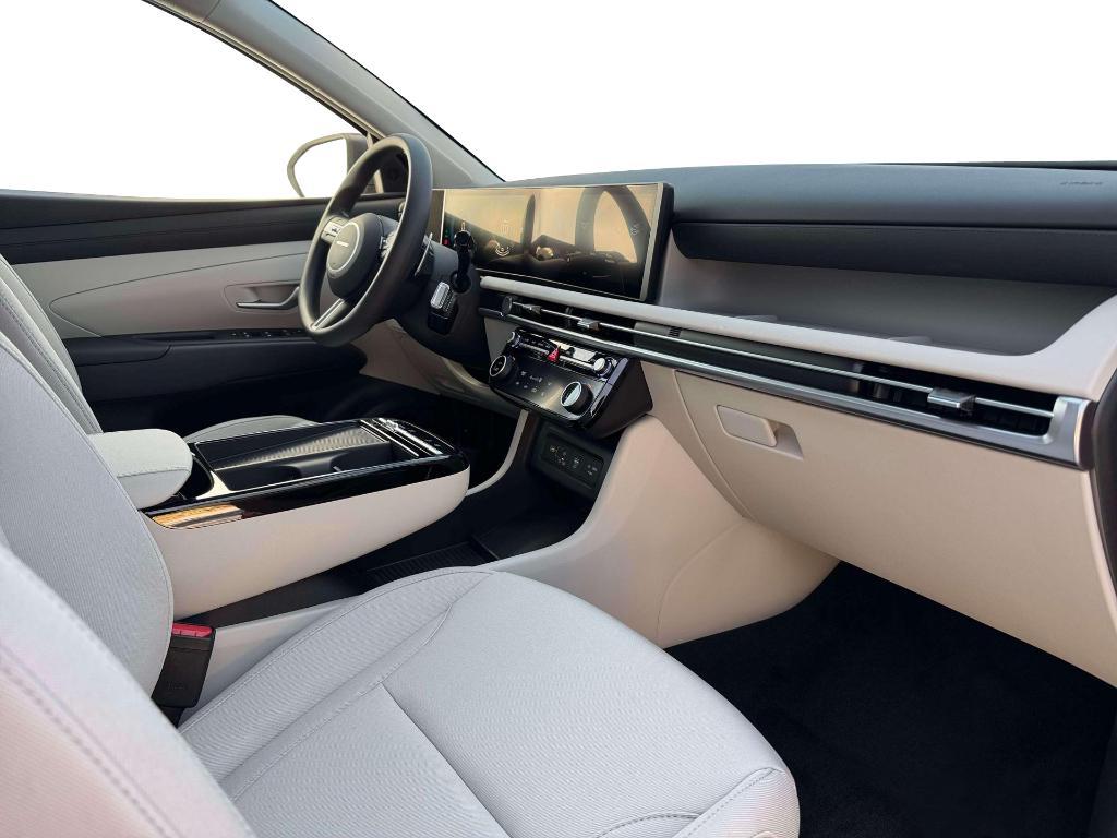 new 2026 Hyundai TUCSON Hybrid car, priced at $33,878