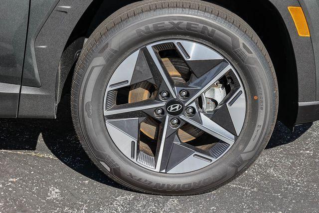 new 2026 Hyundai TUCSON Hybrid car, priced at $32,220