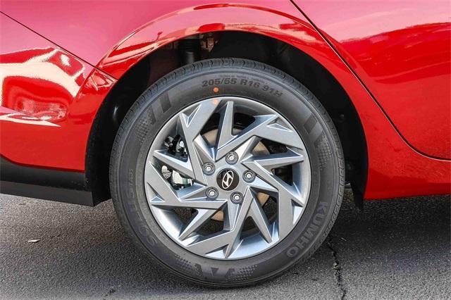 new 2026 Hyundai ELANTRA HEV car, priced at $25,678