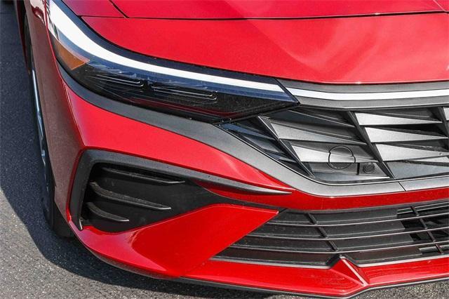 new 2026 Hyundai ELANTRA HEV car, priced at $25,678