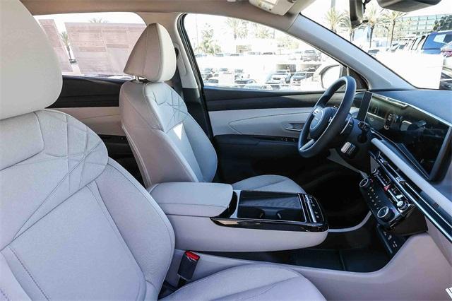 new 2026 Hyundai TUCSON Hybrid car, priced at $31,255
