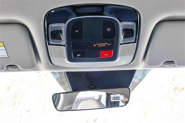 new 2026 Hyundai TUCSON Hybrid car, priced at $31,255