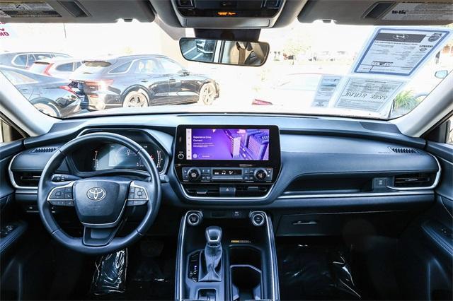 used 2025 Toyota Grand Highlander car, priced at $41,998