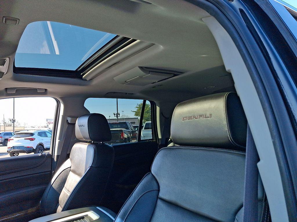 used 2016 GMC Yukon car, priced at $17,500