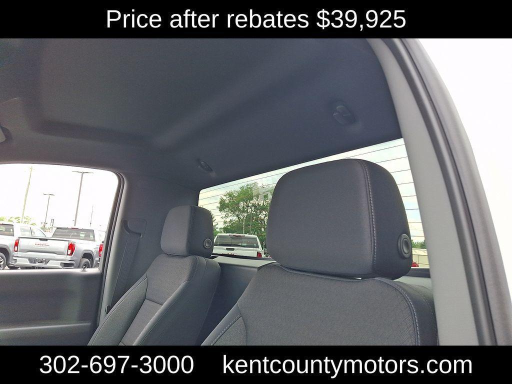 new 2026 GMC Sierra 1500 car, priced at $33,700