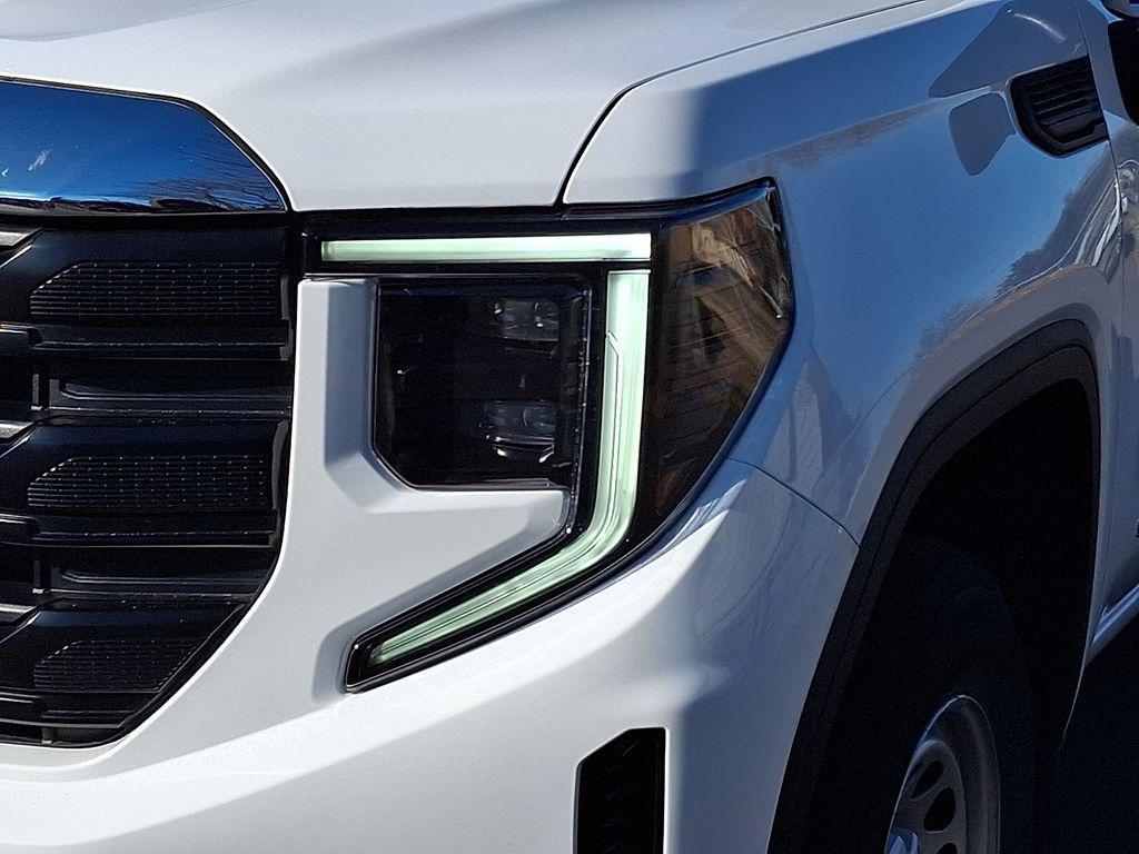 used 2024 GMC Sierra 1500 car, priced at $30,200