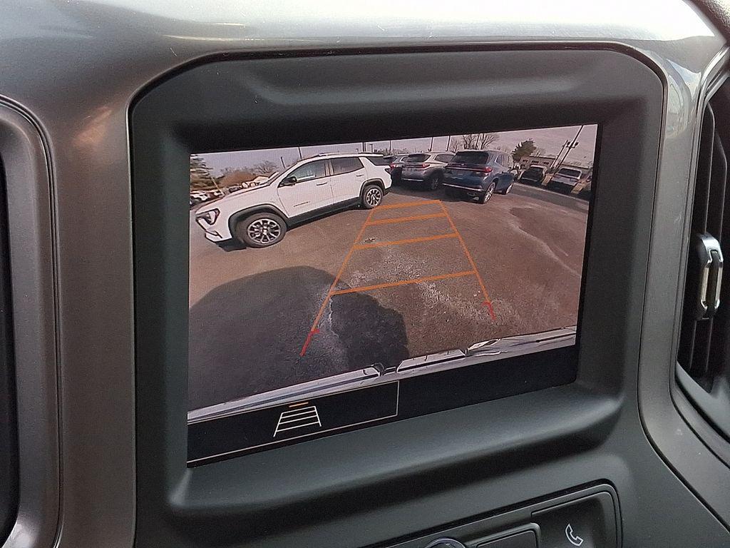 used 2024 GMC Sierra 1500 car, priced at $28,000