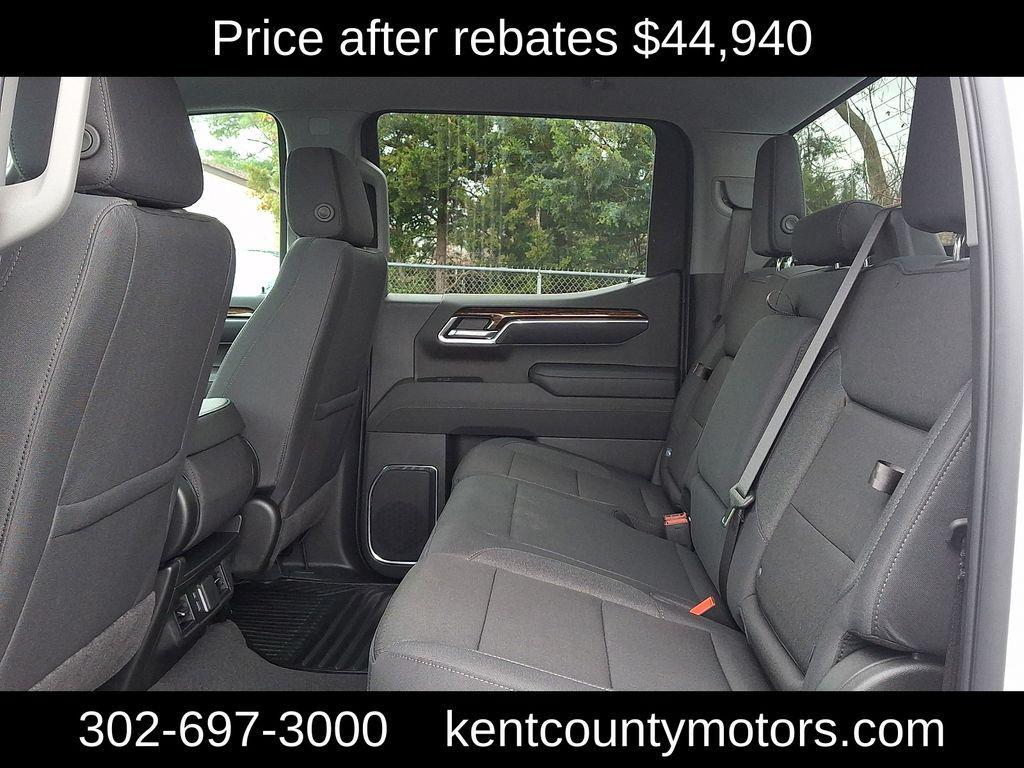 new 2026 GMC Sierra 1500 car, priced at $44,940