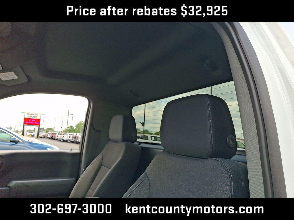 new 2026 GMC Sierra 1500 car, priced at $32,925