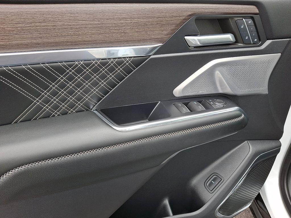 used 2024 GMC Acadia car, priced at $48,000