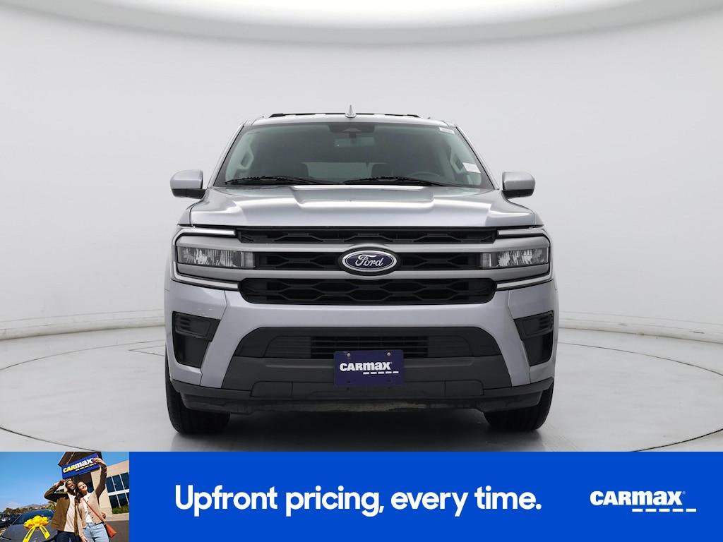 used 2024 Ford Expedition car, priced at $41,998