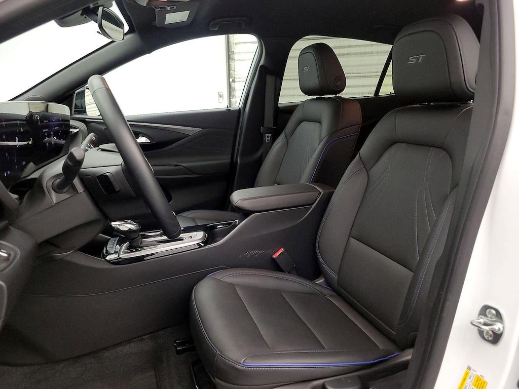 used 2025 Buick Envista car, priced at $26,998