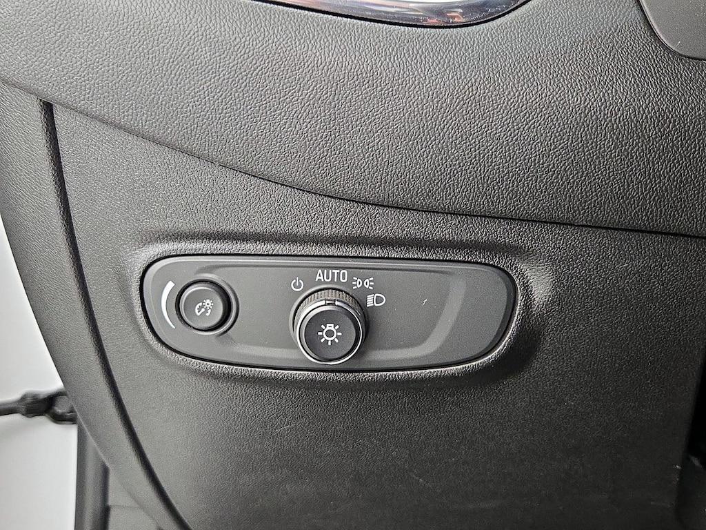 used 2022 Chevrolet Equinox car, priced at $18,998