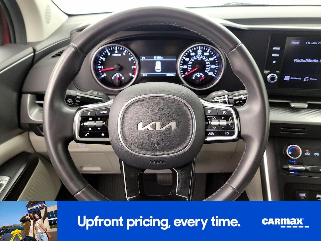 used 2024 Kia Carnival car, priced at $30,998