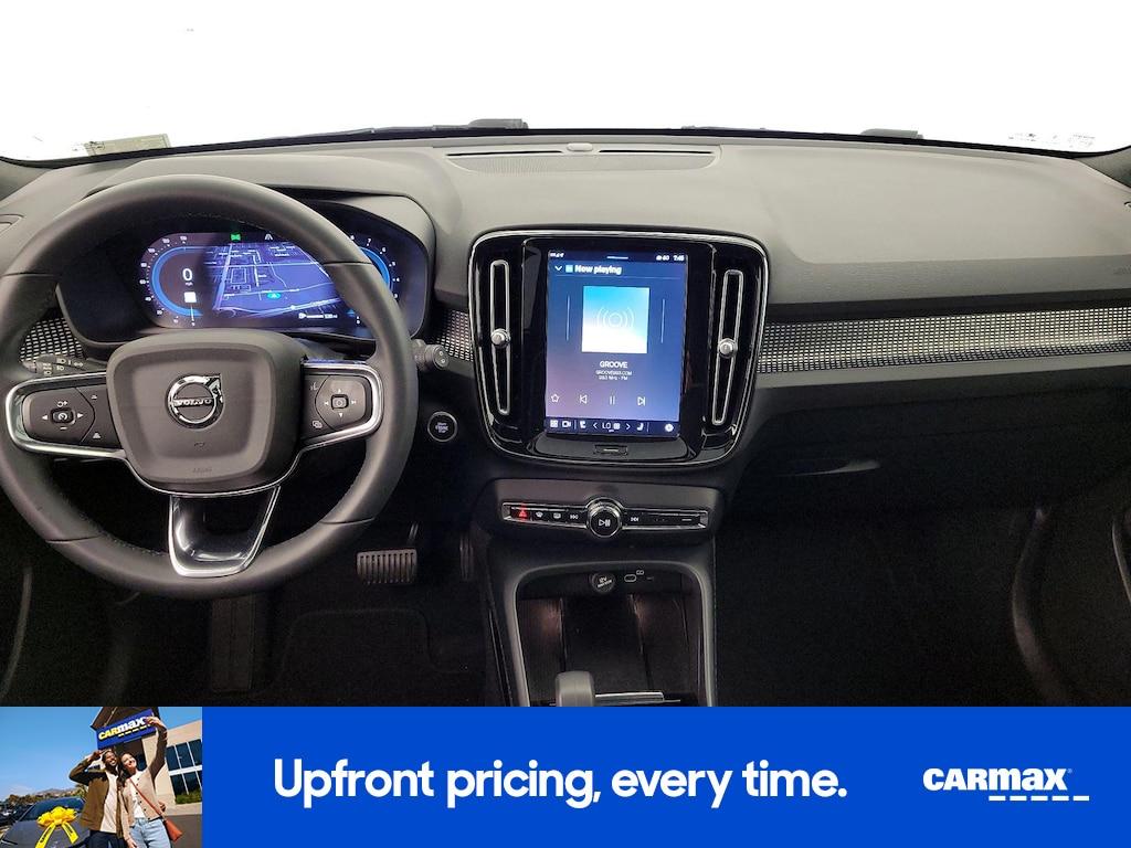 used 2023 Volvo XC40 car, priced at $30,998