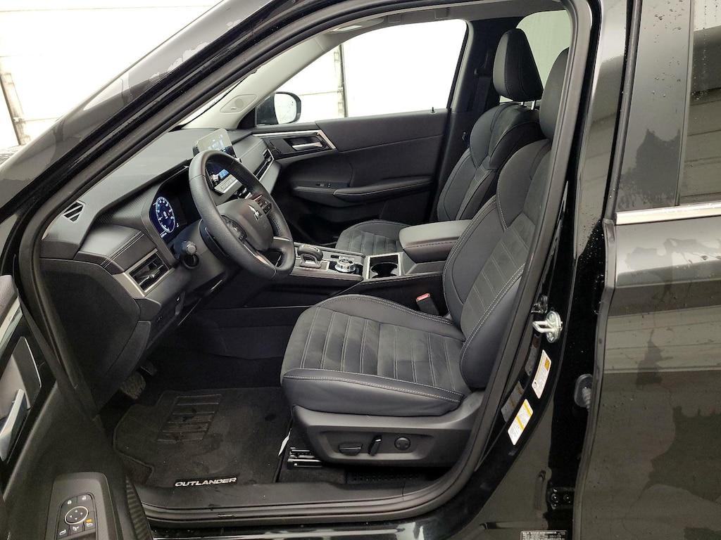 used 2024 Mitsubishi Outlander car, priced at $27,998