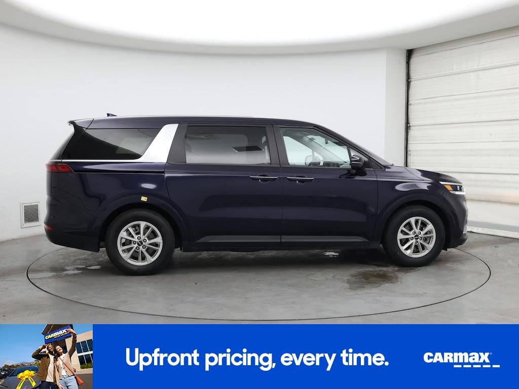 used 2024 Kia Carnival car, priced at $28,998