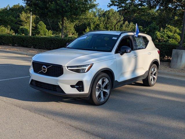used 2023 Volvo XC40 car, priced at $28,896