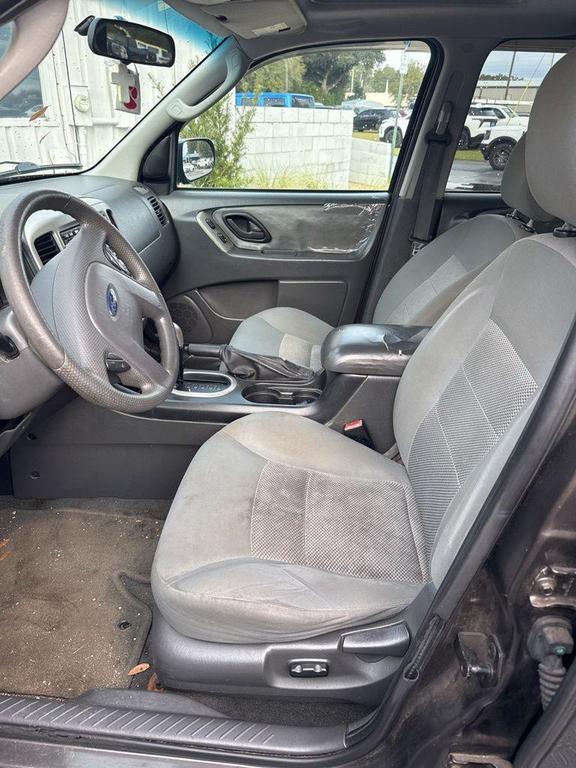 used 2006 Ford Escape car, priced at $2,995