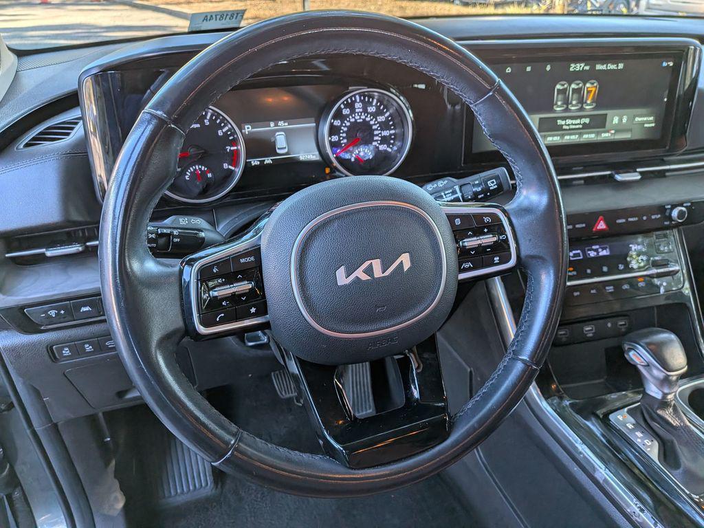 used 2022 Kia Carnival car, priced at $26,234