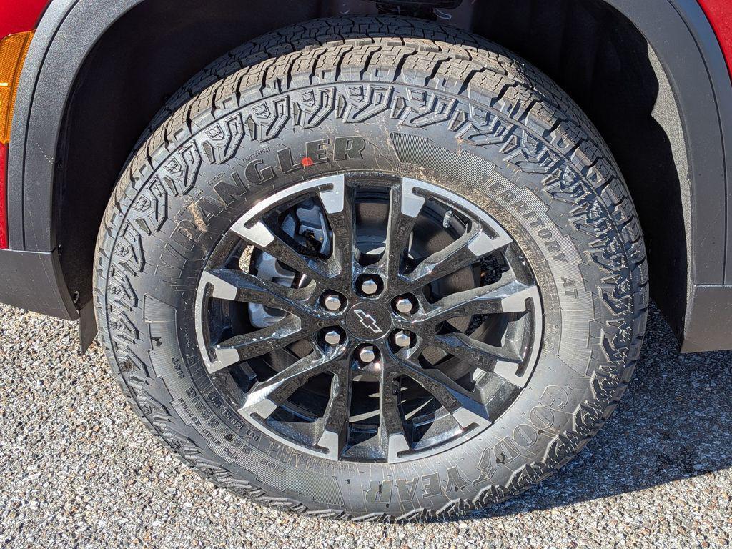 new 2026 Chevrolet Traverse car, priced at $55,185