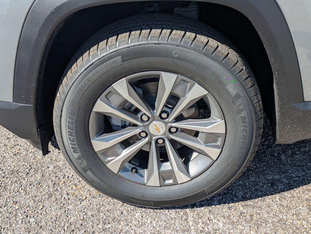 new 2026 Chevrolet Equinox car, priced at $36,840