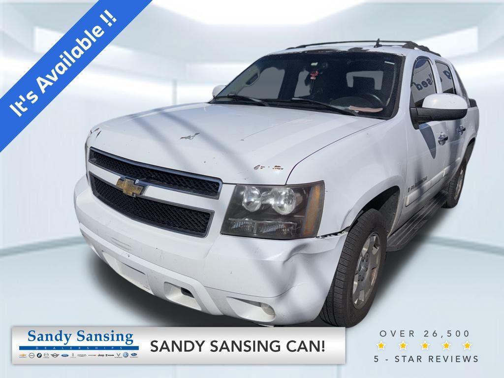 used 2007 Chevrolet Avalanche car, priced at $4,990